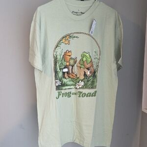 Graphic Tee Frog and Toad - Light Green Size Large NWT